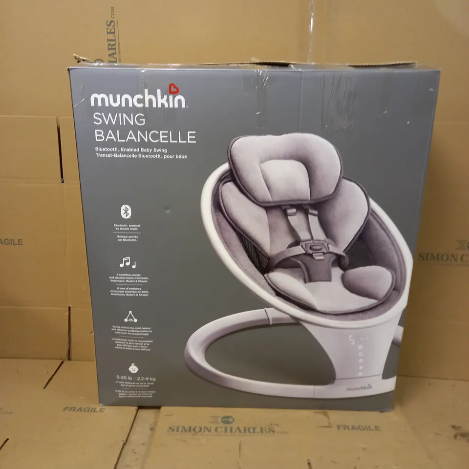 MUNCHKIN BLUETOOTH ENABLED LIGHTWEIGHT BABY SWING