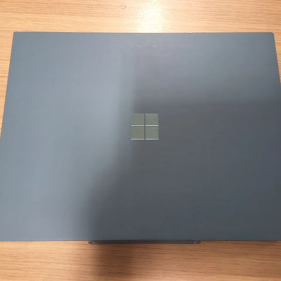 BOXED MICROSOFT SURFACE LAPTOPS 13"1ST EDITION 16GB/512GB IN OCEAN - 2095