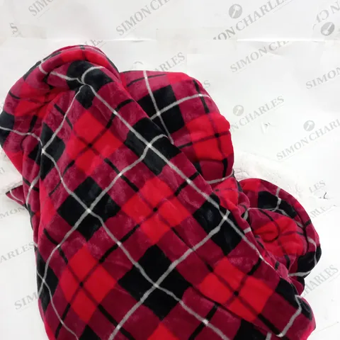 COZEE HOME LARGE QUILTED THROW - TARTAN