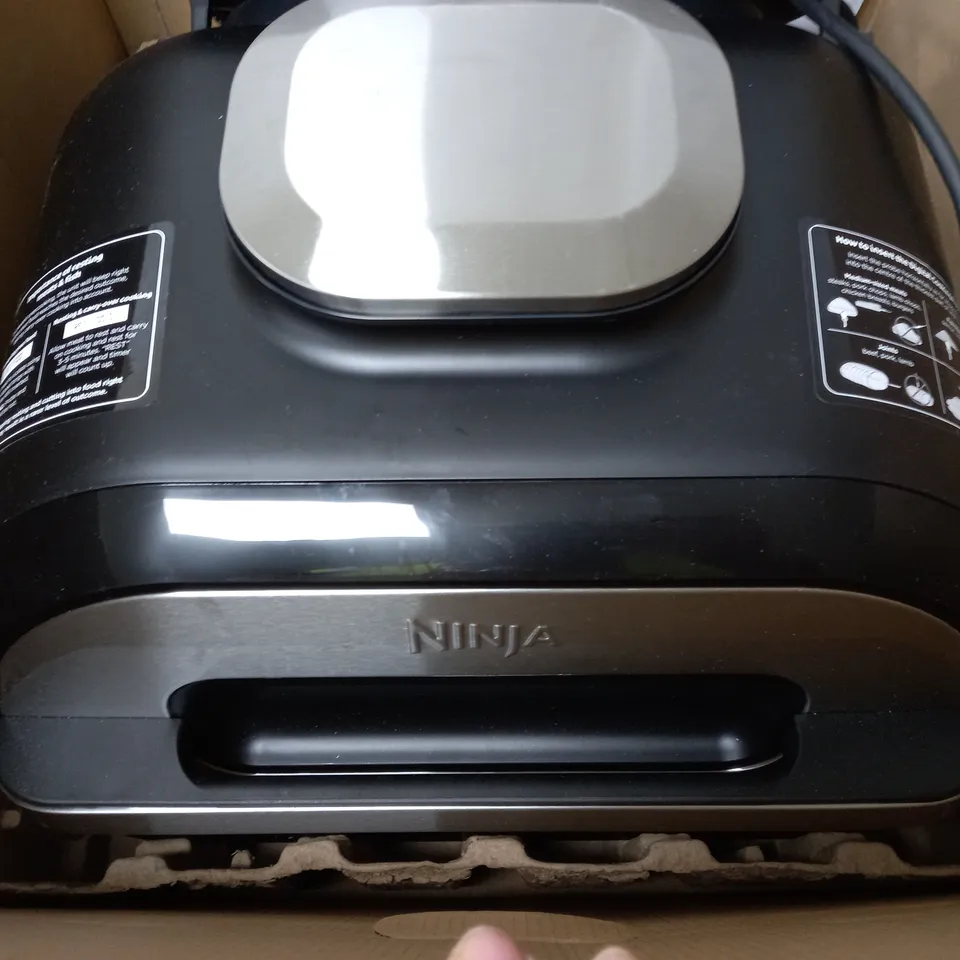 BOXED NINJA FOODI MAX HEATH GRILL & AIR FRYER