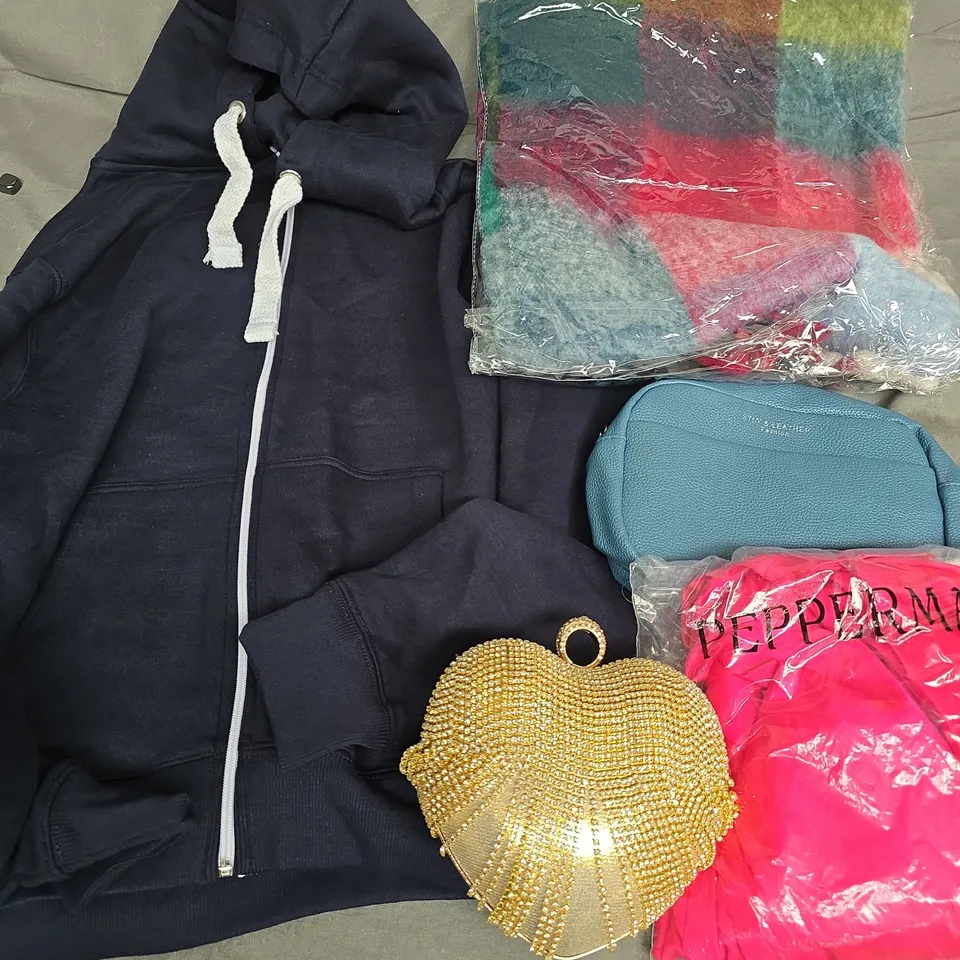 APPROXIMATELY 30 ASSORTED CLOTHING ITEMS IN VARIOUS SIZES, STYLES & COLOURS TO INCLUDE HOODIES, MAXI DRESS, HANDBAGS, ETC - COLLECTION ONLY