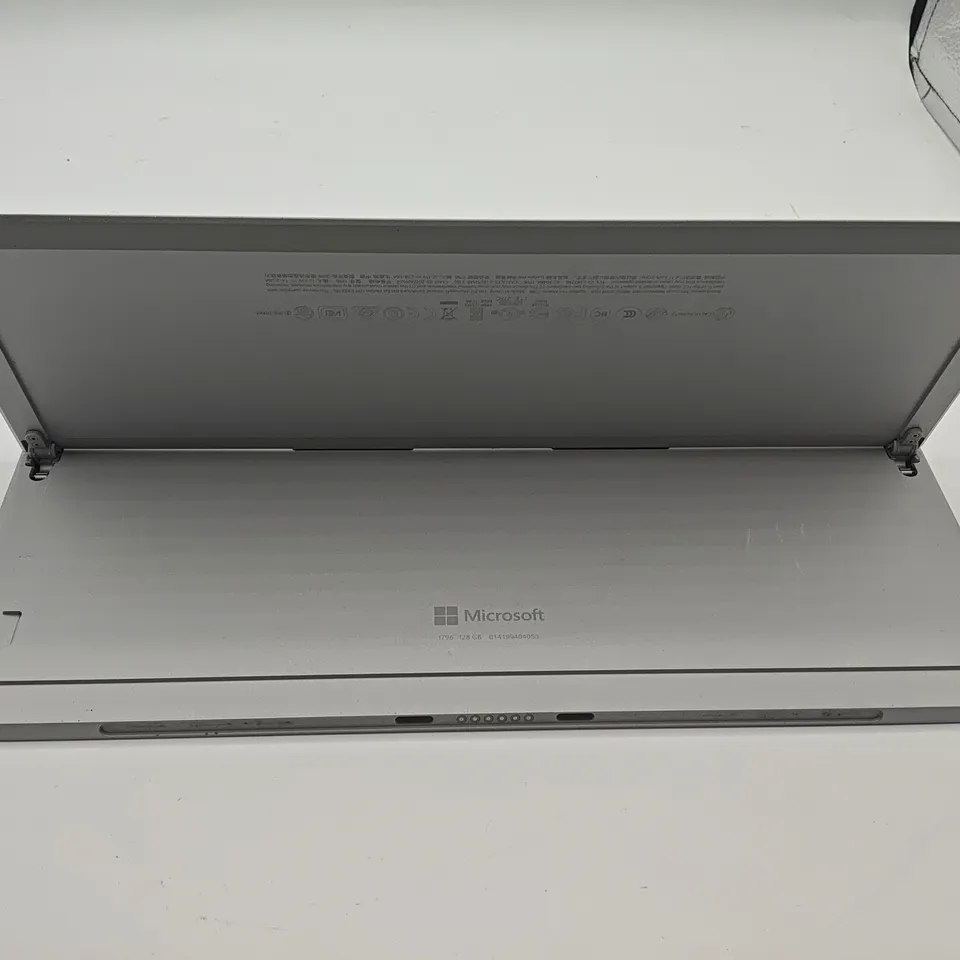 UNBOXED MICROSOFT SURFACE PRO 128GB TABLET PC IN SILVER - 1796
