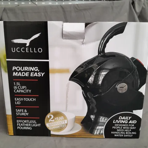 BOXED AS NEW UCCELLO 1.5L EASY POUR KETTLE - BLACK
