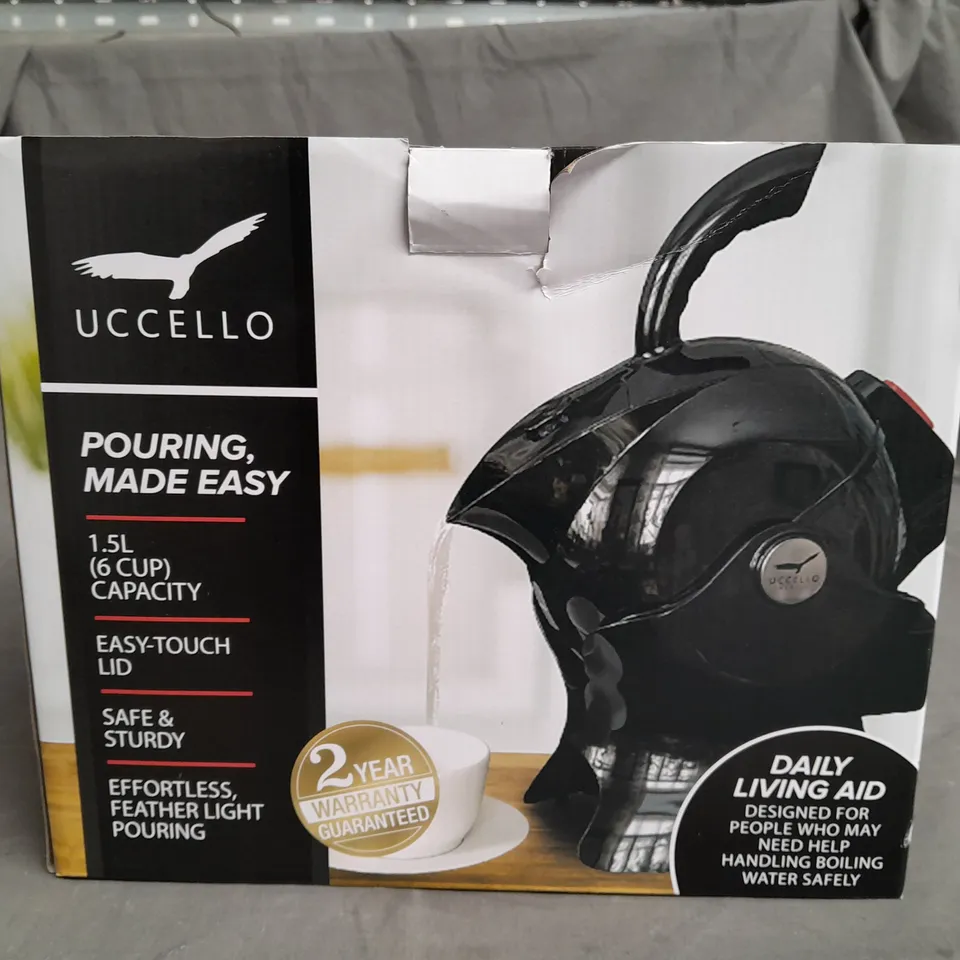 BOXED AS NEW UCCELLO 1.5L EASY POUR KETTLE - BLACK