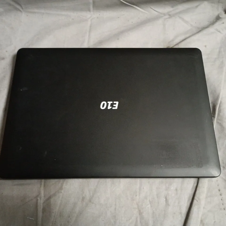 UNBOXED DYNA BOOK E-10 LAPTOP IN BLACK 