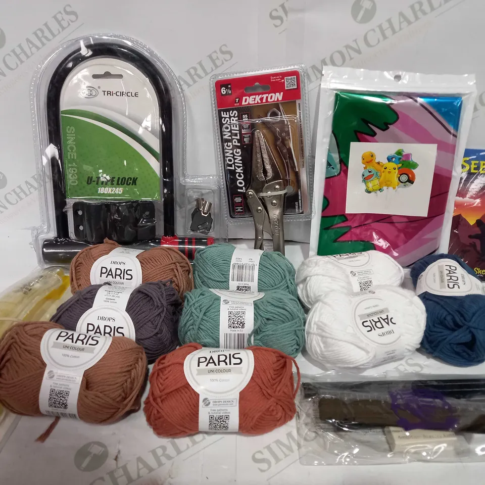BOX TO CONTAIN APPROX 30 X ASSORTED HOUSEHOLD PRODUCTS, INCLUDES COTTON ROLLS, LOCKS, PLIERS ETC