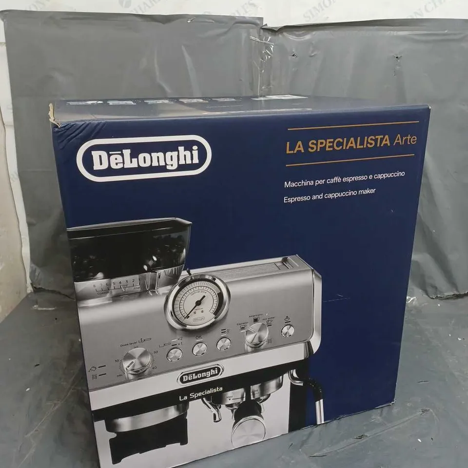 BOXED DELONGHI ESPRESSO AND CAPPUCCINO MAKER 