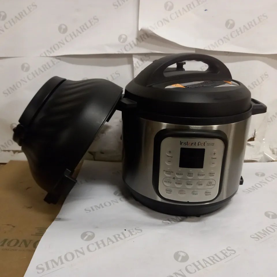 INSTANT POT DUO CRISP AIR FRYER MULTICOOKER