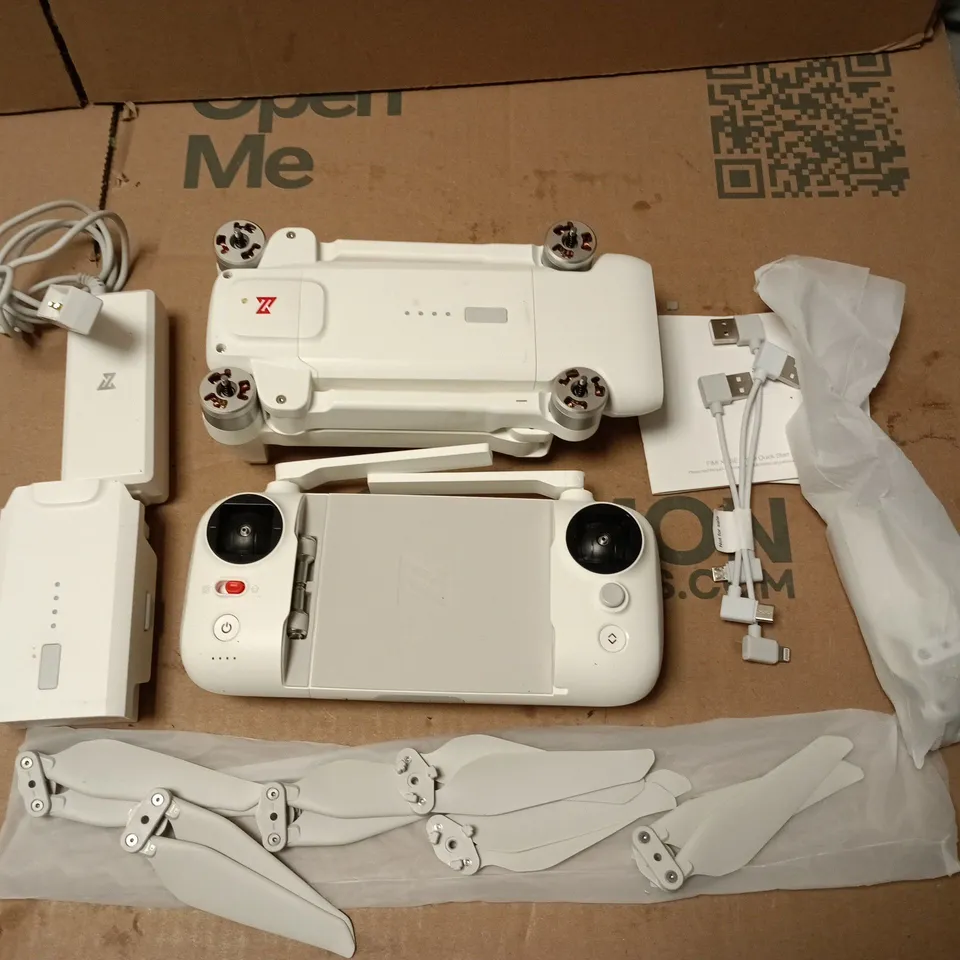 FIMI X8 SE DRONE WITH CONTROLLER, CASE & ACCESSORIES