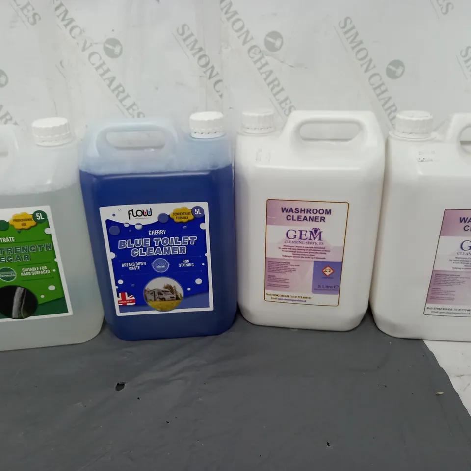 TOTE OF ASSORTED HOUSEHOLD GOODS TO INCLUDE BLUE TOILET CLEANER, SUPER STRENGTH VINEGAR, AND WASHROOM CLEANER - COLLECTION ONLY 