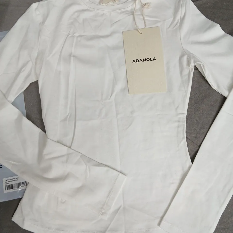 ADANOLA LONG SLEEVE FITTED TOP - M