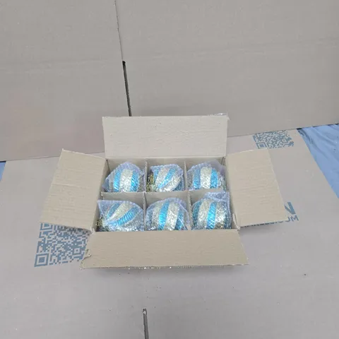 BOX OF 6 GOLD AND GREEN GISELA GRAHAM HANGING DECORATIONS