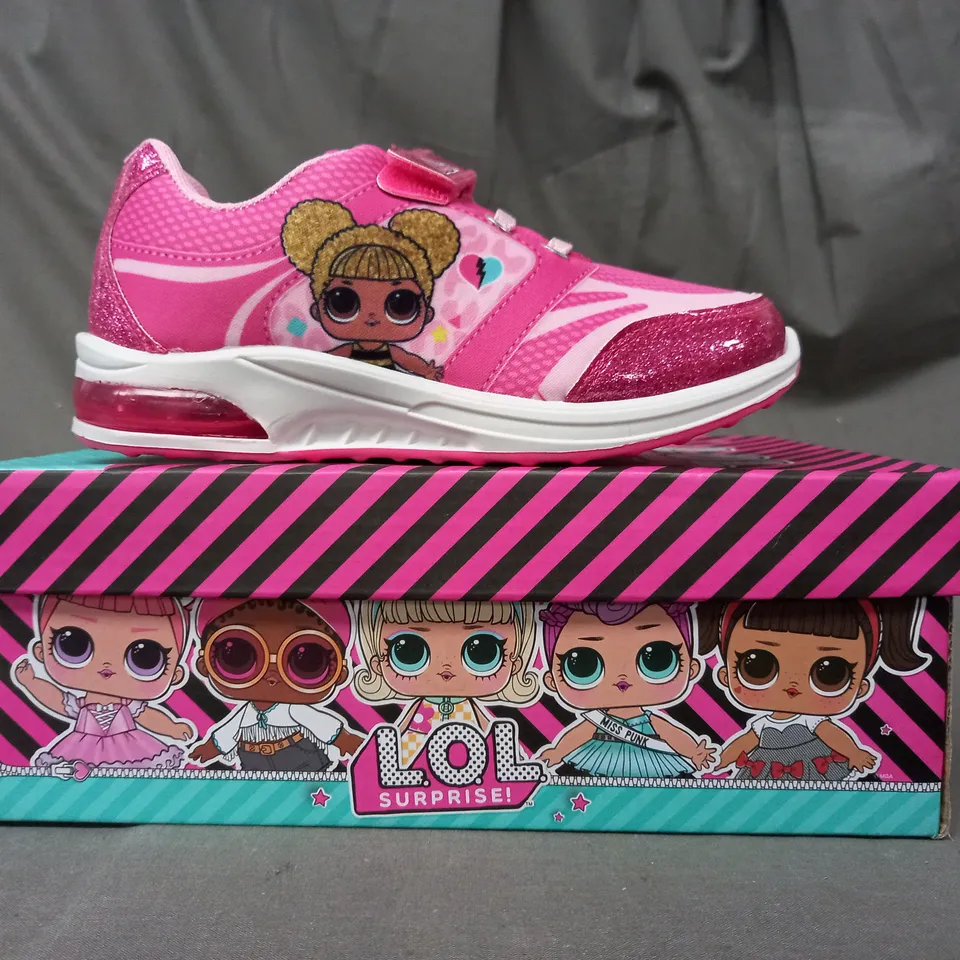 BOXED PAIR OF LOL SURPRISE KIDS SHOES IN PINK W. GLITTER EFFECT EU SIZE 29