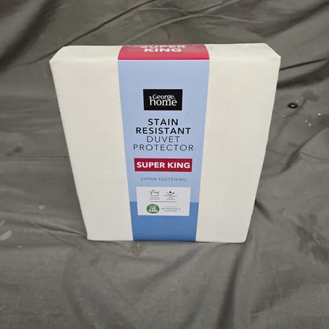 STAIN RESISTANT DUVET PROTECTOR - SUPER KING