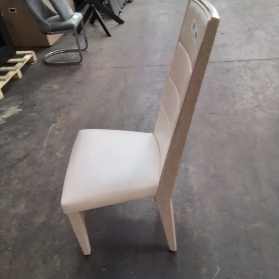 QUALITY FAUX LEATHER UPHOLSTERED WHITE AND GLOSS WOOD DINING/SIDE CHAIR