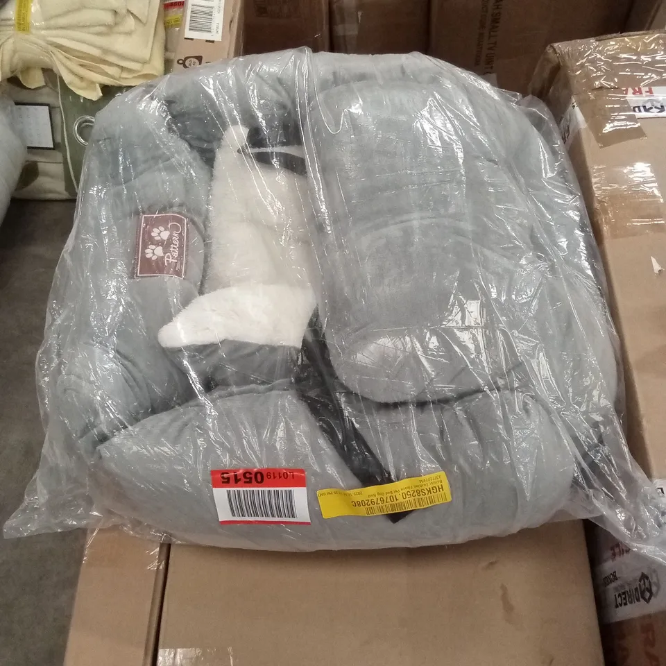 BAGGED SMALL DOG OR PET NEST