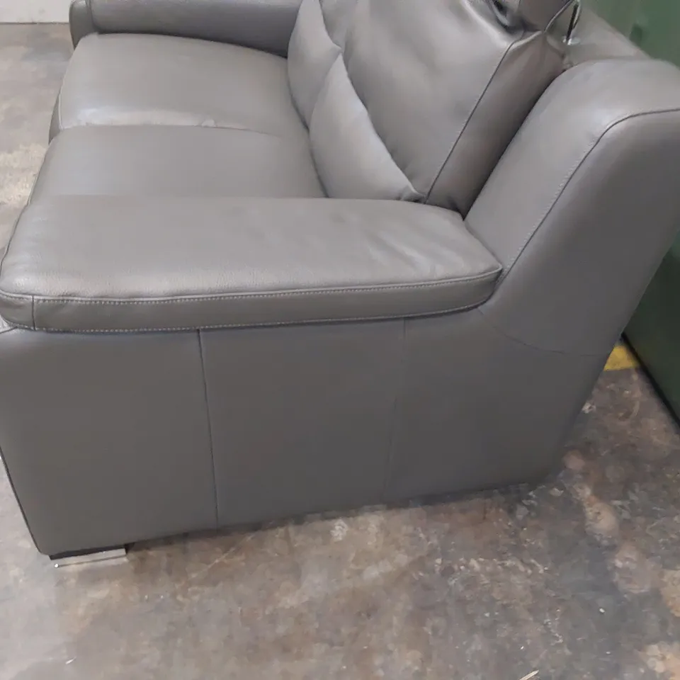 QUALITY ITALIAN DESIGNER FIXED TWO SEATER SOFA WITH ADJUSTABLE HEADRESTS GREY LEATHER 