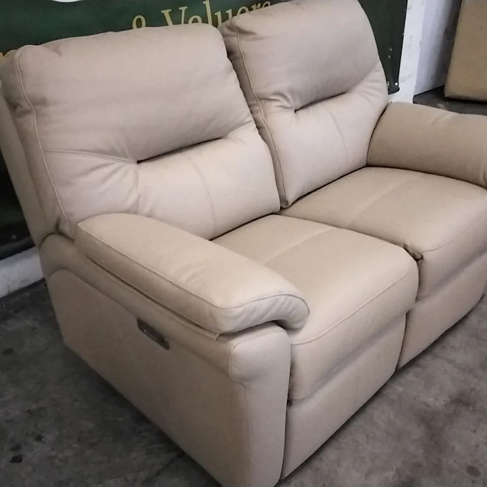 QUALITY BRITISH DESIGNED & MANUFACTURED G PLAN SEATTLE 2 SEATER POWER RECLINER CAMBRIDGE PUTTY LEATHER