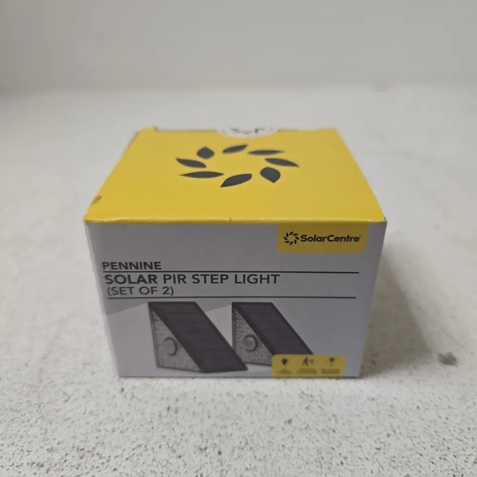 PENNINE SOLAR PIR STEP LIGHT SET OF 2