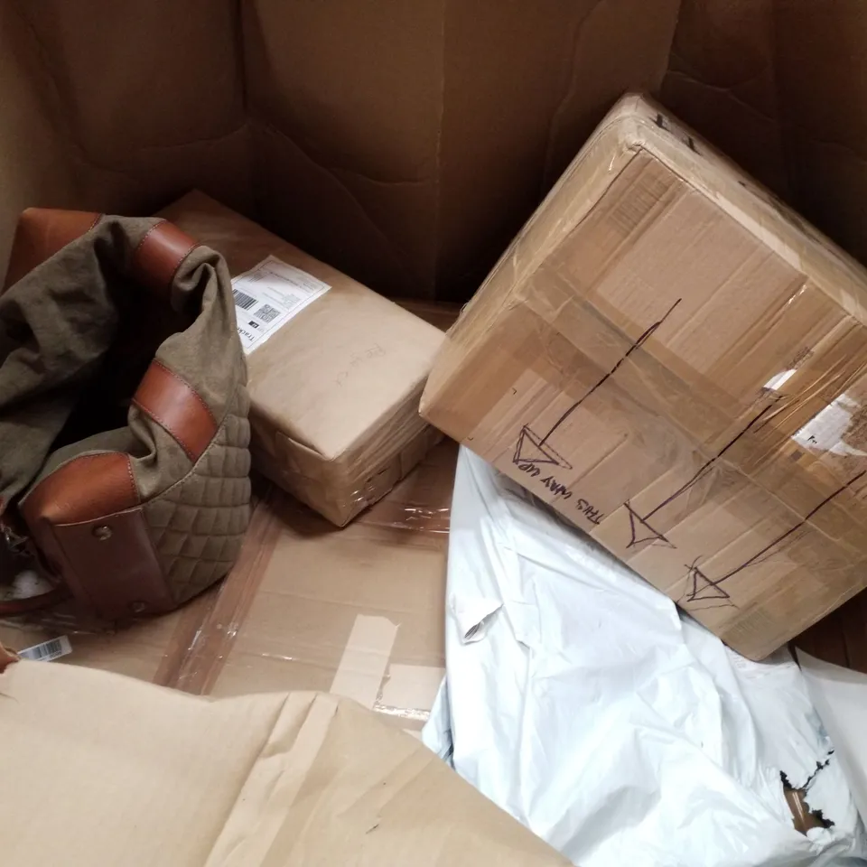 PALLET CONTAINING ASSORTED PRODUCTS INCLUDING BLACK FOLDING SHOPPING TROLLEYS, OFFICE CHAIR, YOGA MAT & FOLDING TABLE 