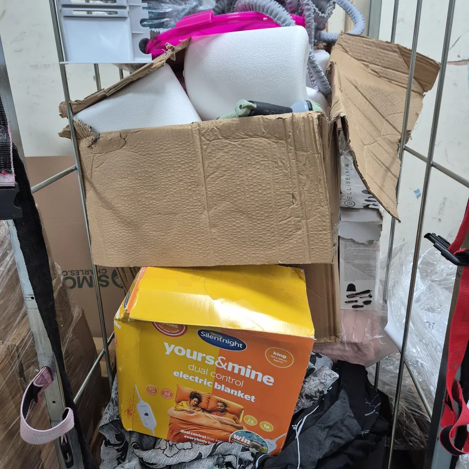 CAGE OF APPROXIMATELY 10 ASSORTED HOUSEHOLD ITEMS TO INCLUDE DECORATIVE FAUX PLANT, FRYING PAN, ETC - COLLECTION ONLY