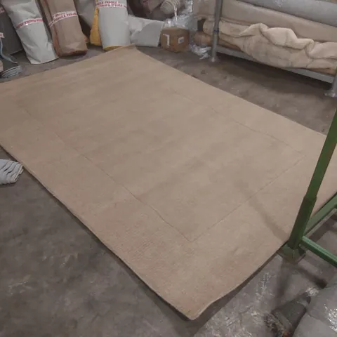 QUALITY DESIGNER RUG - APPROXIMATELY 290 x 200cm