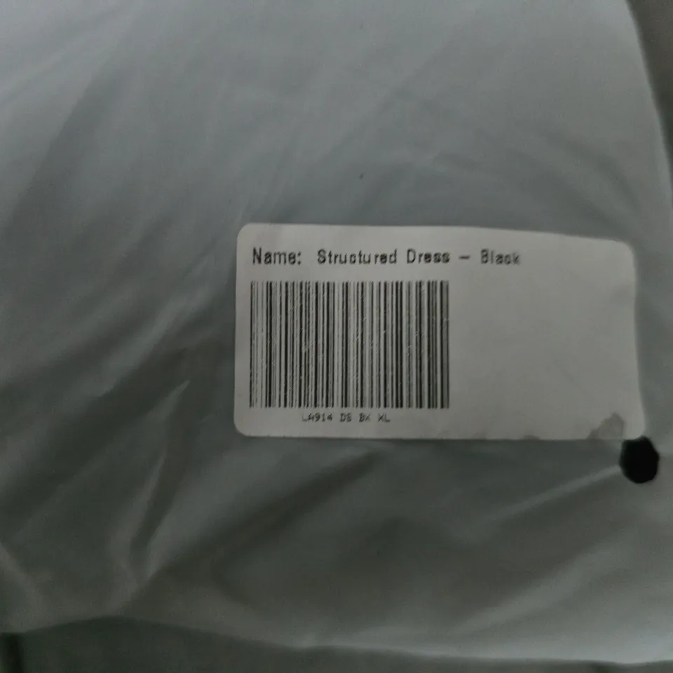 LOUNGE STRUCTURED DRESS – BLACK 