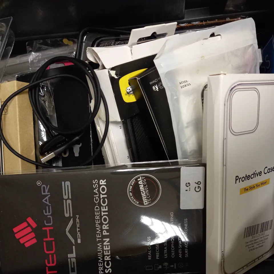 LOT OF APPROXIMATELY 20 PHONE ACCESSORIES, TO INCLUDE CASES, SCREEN PROTECTORS, CHARGERS, ETC 