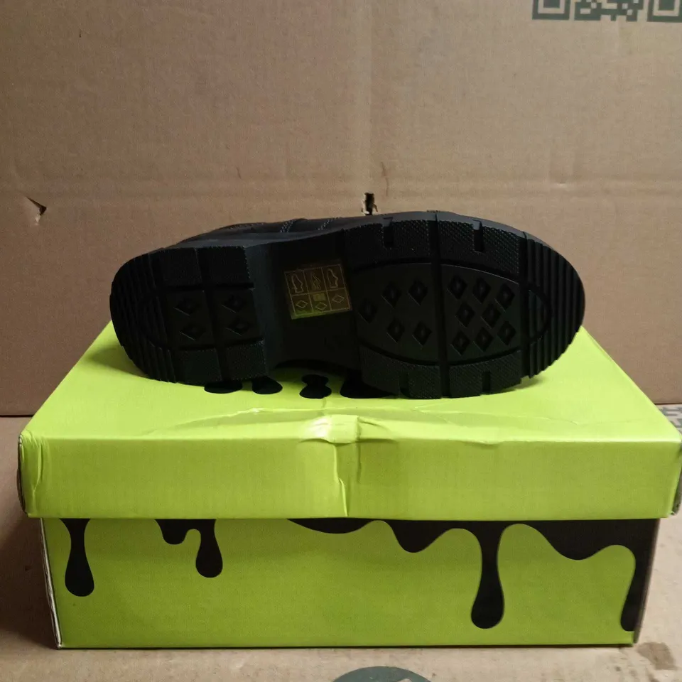 KOI KIDZ LIL RIMO CORE TRAINERS BLACK SIZE 12