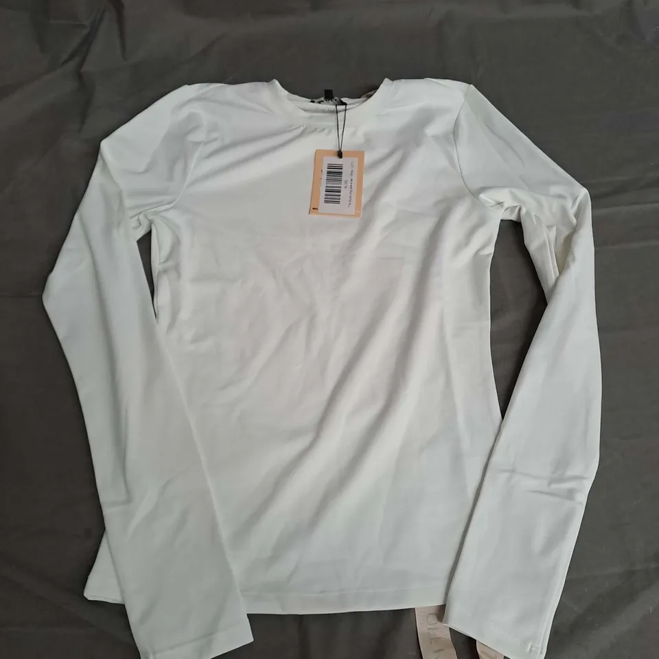 MARS THE LABEL THE SCULPT LONG SLEEVE TEE IN WHITE SIZE 12