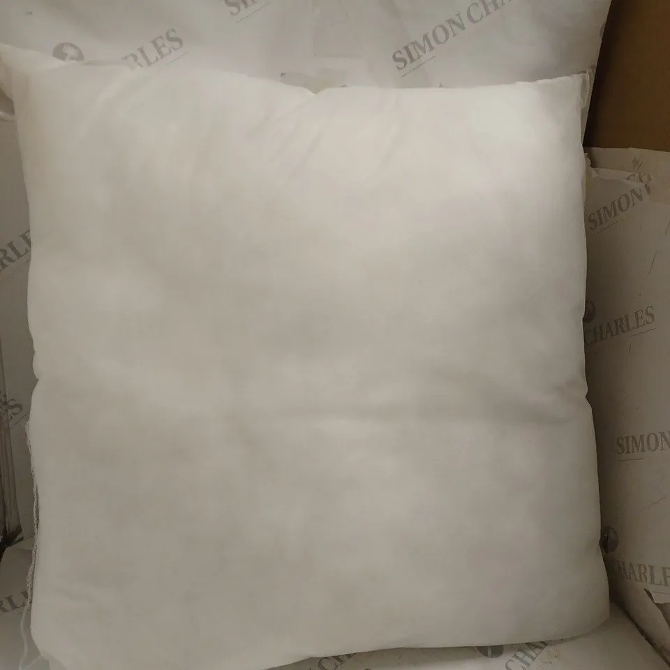 4 X PILLOW TO INCLUDE 1 X SQUARE PILLOW & 3 X NECK PILLOWS