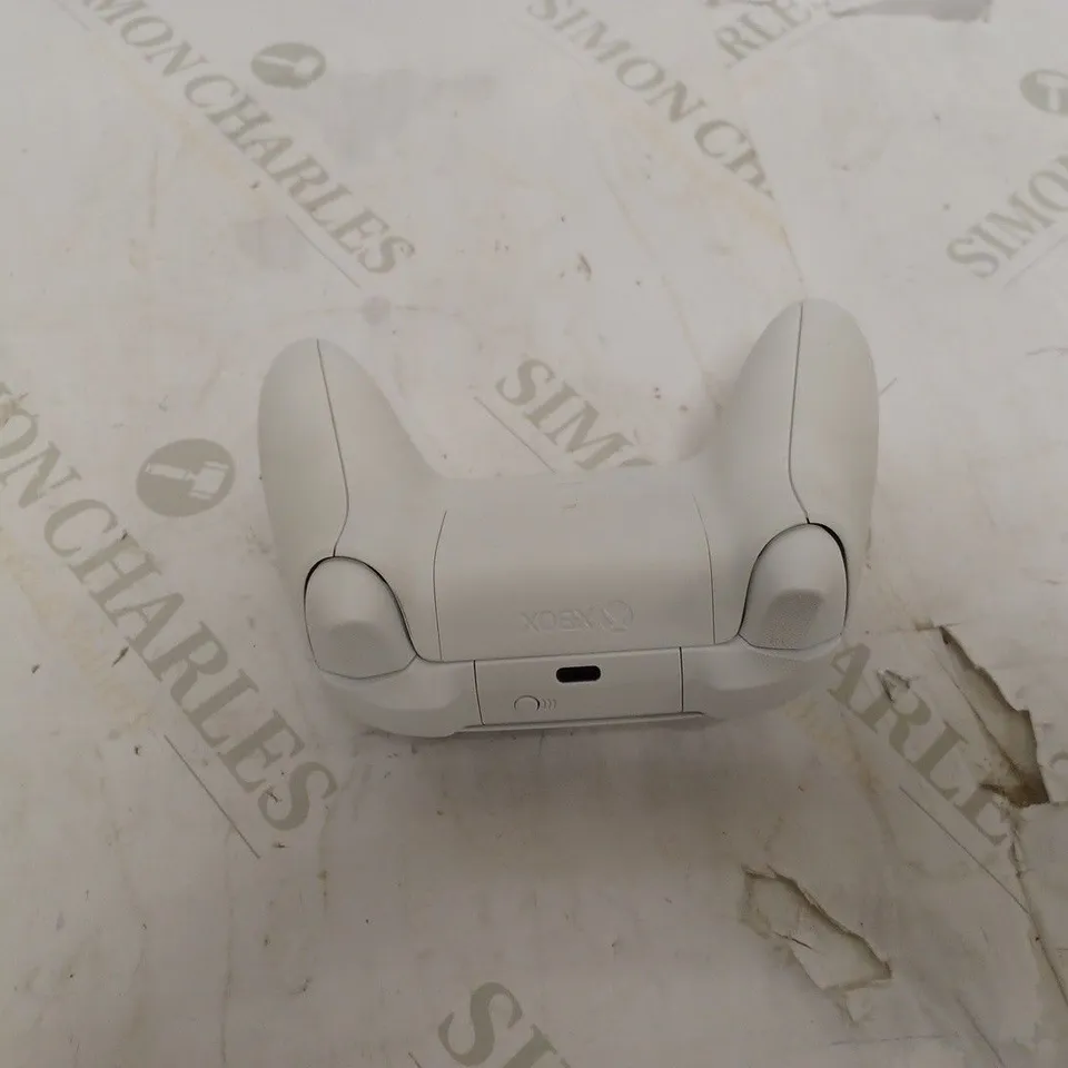 XBOX SERIES WHITE CONTROLLER 