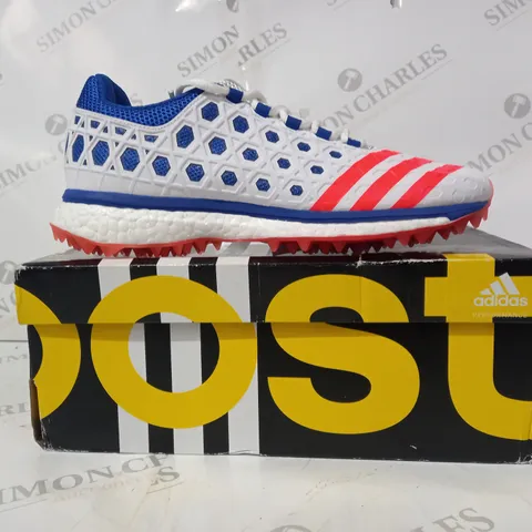 BOXED PAIR OF ADIDAS ADIZERO BOOST SL22 CRICKET SHOES IN WHITE/BLUE/RED UK SIZE 7