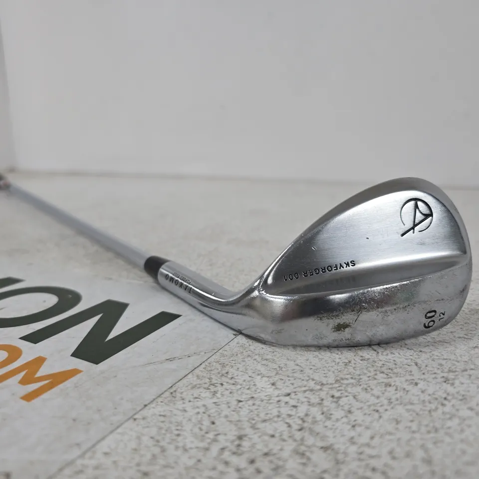 TAKOMO SKYFORGER 001 60-DEGREE LOB WEDGE WITH A 12-DEGREE BOUNCE