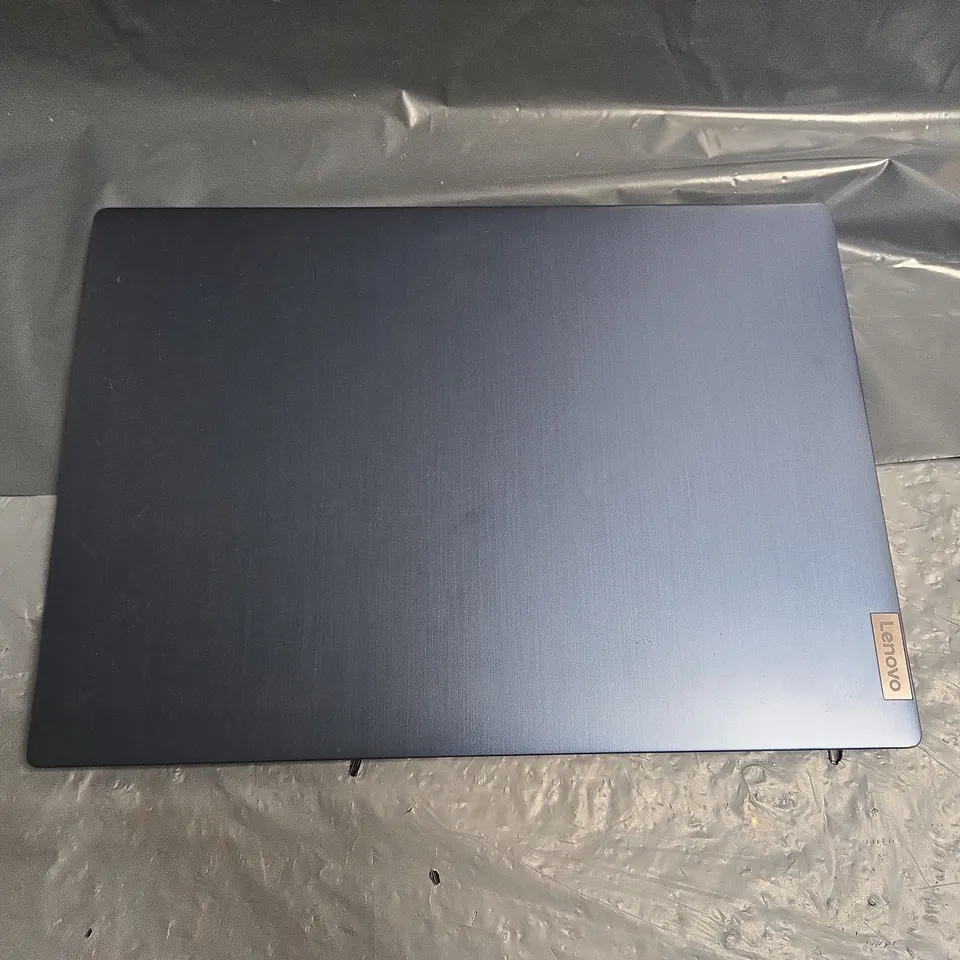 LENOVO IDEAPAD 3 INTEL I-5 IRIS XE GRAPHICS PLATOP IN BLUE