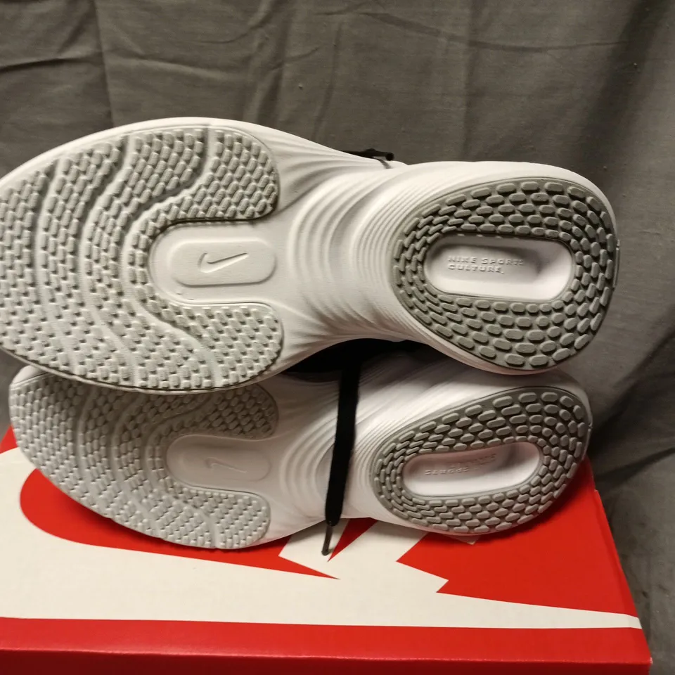 BOXED NIKE W UPLIFT SC WOMEN'S RUNNING SHOES – BLACK/WHITE, UK 5.5 (US 8)