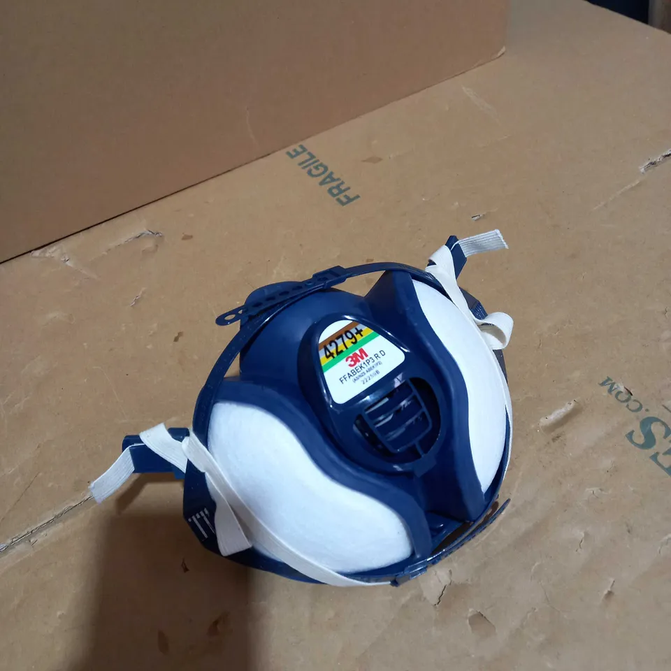 3M 4251+ MAINTENANCE FREE HALF MASK RESPIRATOR