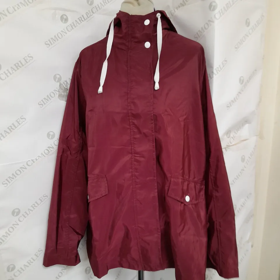 BOOHOO HOODED CONTAST TRIM WINDBREAKER IN WINE RED SIZE 14