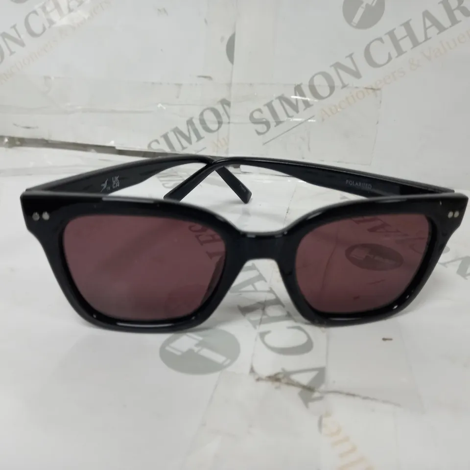 HUMMINGBIRD SUNGLASSES - BLACK/RED