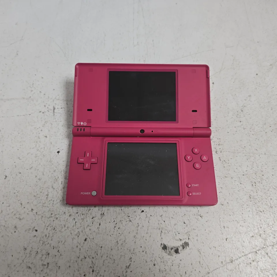 NINTENDO DS I HANDHELD GAMES CONSOLE IN PINK
