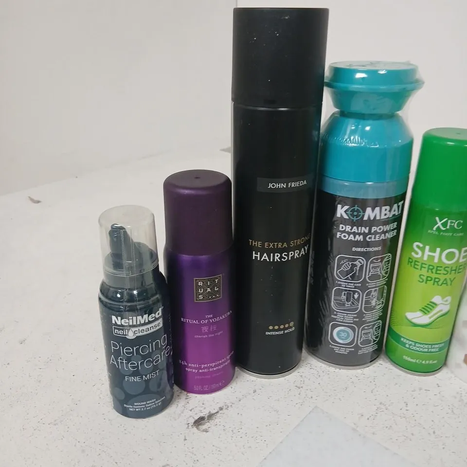 APPROXIMATELY 28 ASSORTED AEROSOLS TO INCLUDE; ASSORTED HEALTH & BEAUTY LOT: HAIRCARE, SKIN CARE, DEODORANTS & FRAGRANCES