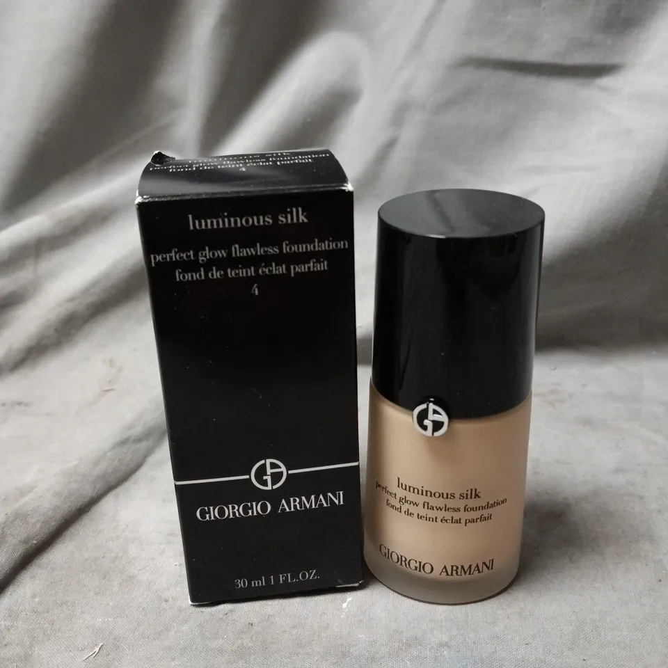 GIORGIO ARMANI LUMINOUS SILK FOUNDATION – SHADE 4, 30 ML – BOXED