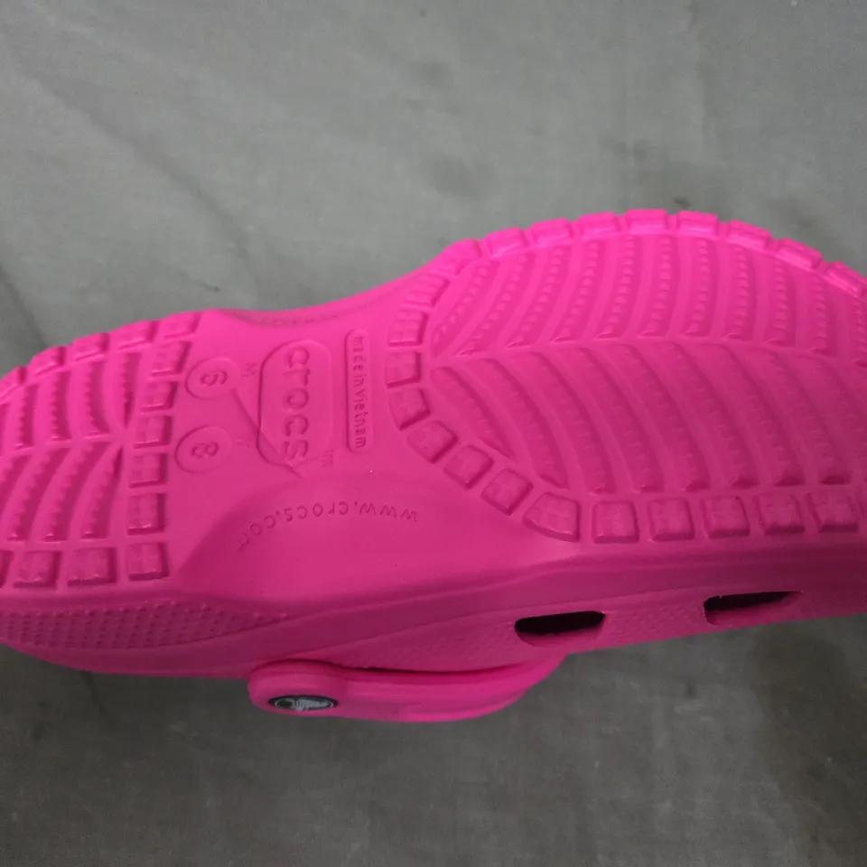 CROCS CLASSIC PINK CLOG - UK M5/W6