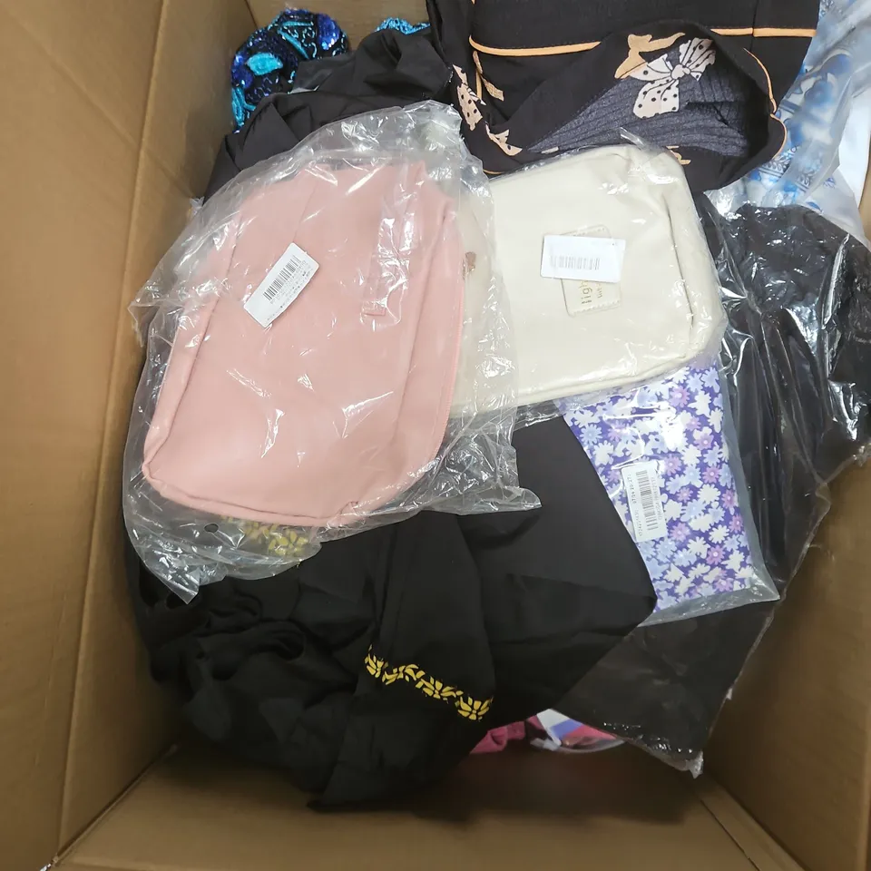 APPROXIMATELY 25 ASSORTED CLOTHING PRODUCTS IN VARIOUS STYLES & SIZES TO INCLUDE JACKETS, T-SHIRTS, DRESSES ETC