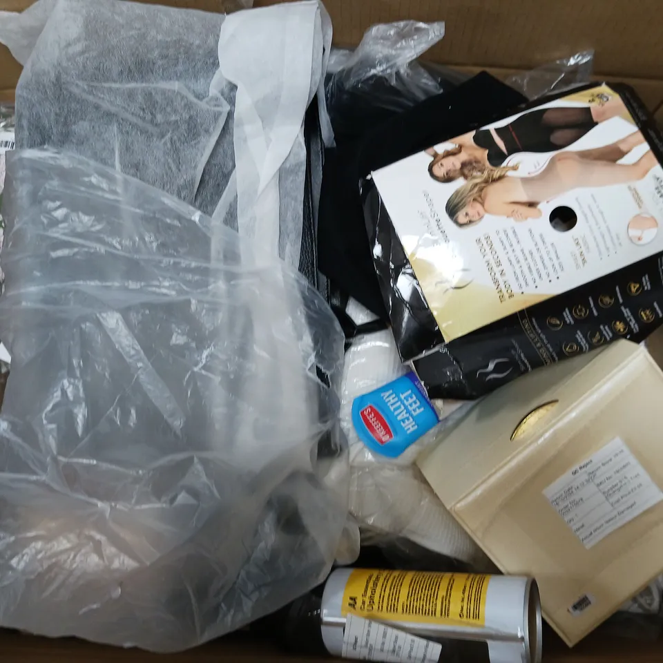 APPROXIMATELY 20 ASSORTED ITEMS TO INCLUDE JEWELLERY CASE, UPHOLSTERY CLEANER, SHIRT, ETC