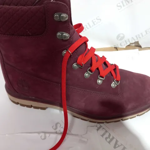 PAIR OF TIMBERLANDS SIZE UK 11