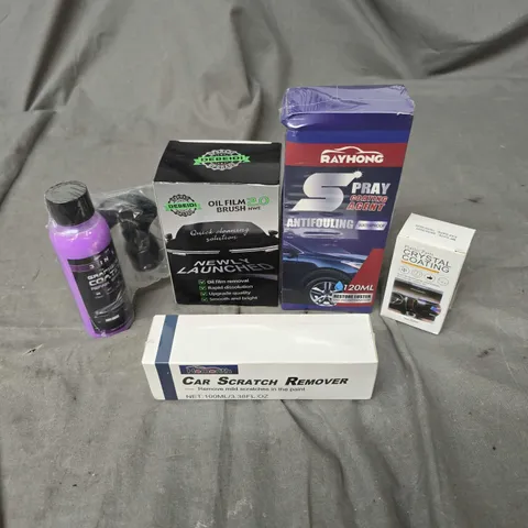 APPROXIMATELY 30 ASSORTED VEHICLE CARE PRODUCTS TO INCLUDE SCRATCH REMOVER, CRYSTAL COATING, OIL FILM BRUSH ETC - COLLECTION ONLY 