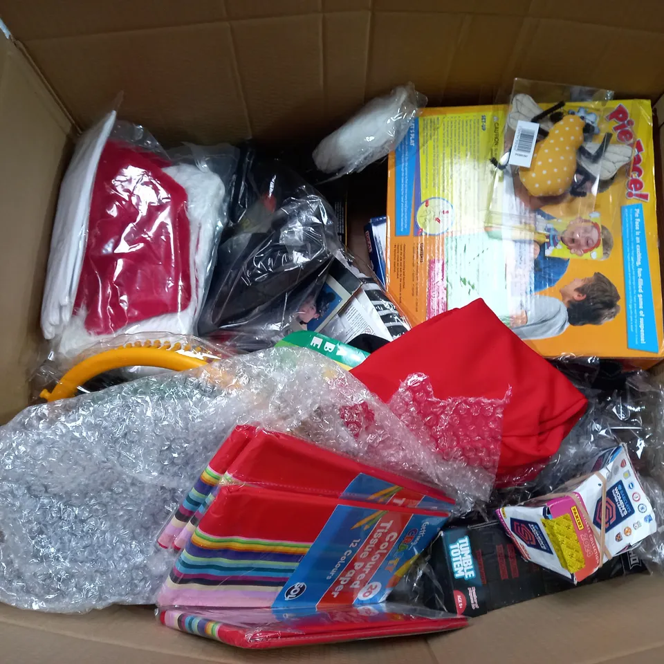 BOX OF APPROX 25 ASSORTED TOYS TO INCLUDE - WENTWORTH WINTER FOX JIGSAW - SUKI PLUSHIE DOG - CRAFTY COLOURED TISSUE PAPER ECT