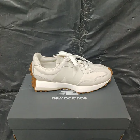 BOXED PAIR OF NEW BALANCE WOMENS 327 CREAM UK 6V