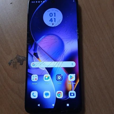 MOTOROLA MOTO G54 5G SMARTPHONE – BLACK (CRACKED FRONT SCREEN)